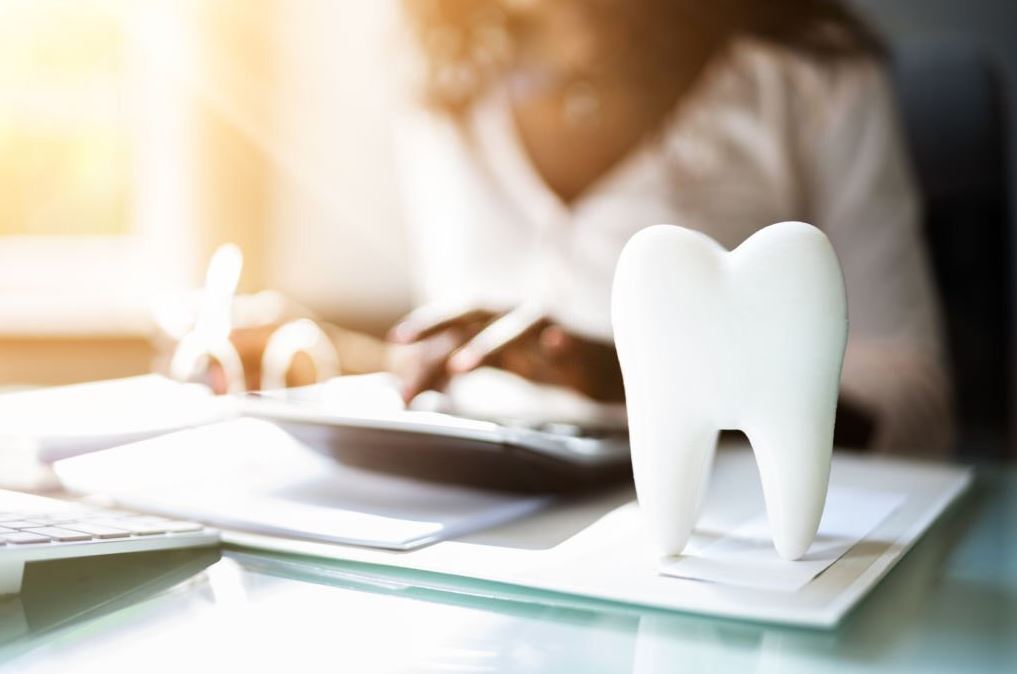 ¿DKV cubre dentista? | Hasta 40% de descuento en servicios